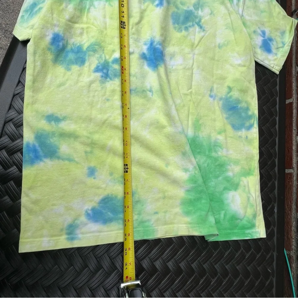 Nike Sportswear Tie Dye Heavy Duty Neon Green Blue T-Shirt DD2720-101 Men Medium